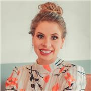 Portugiesischtutorin, die Anfänger, Mittelstufe und Fortgeschrittene in Portugiesisch unterrichtet